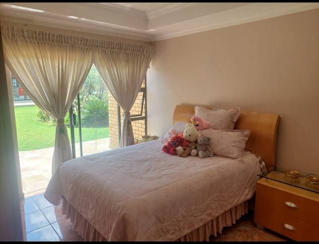 4 BEDROOM HOUSE FOR SALE IN WALDRIFT